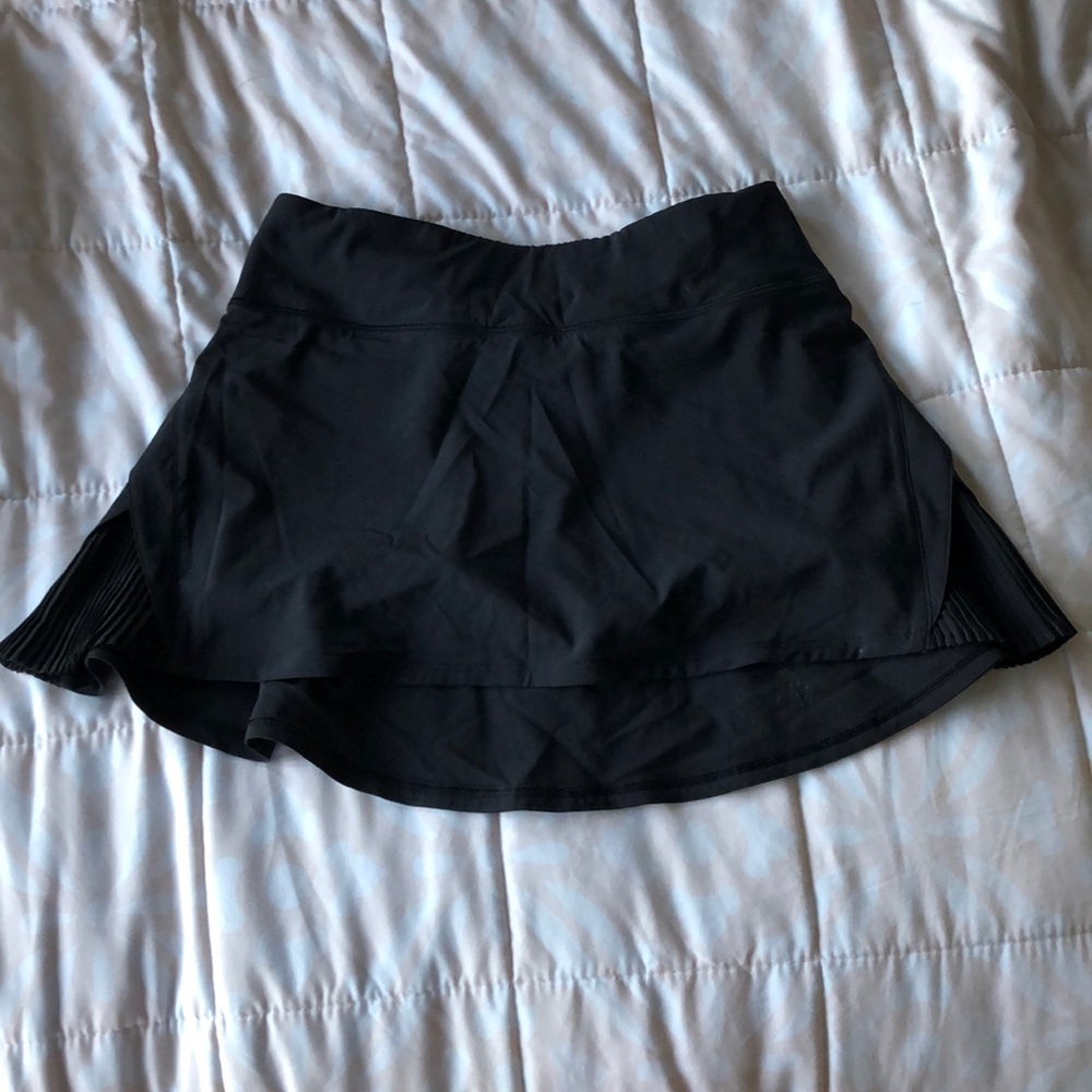 Lululemon— skirt size 2